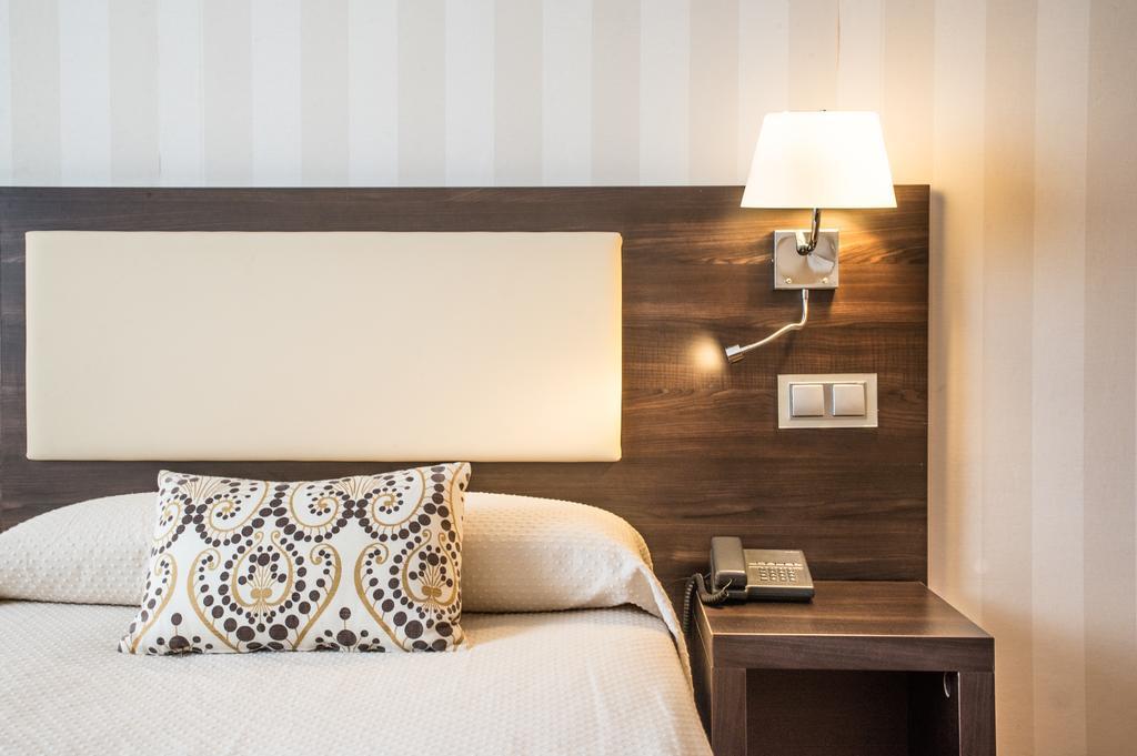 Hospedium Hotel Triana Miajadas Dış mekan fotoğraf